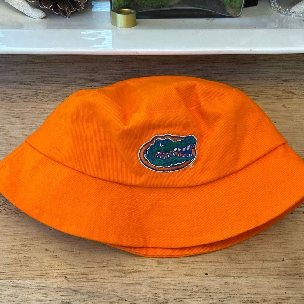 NWOT orange university of Florida gators and BMW patch bucket hat size one size